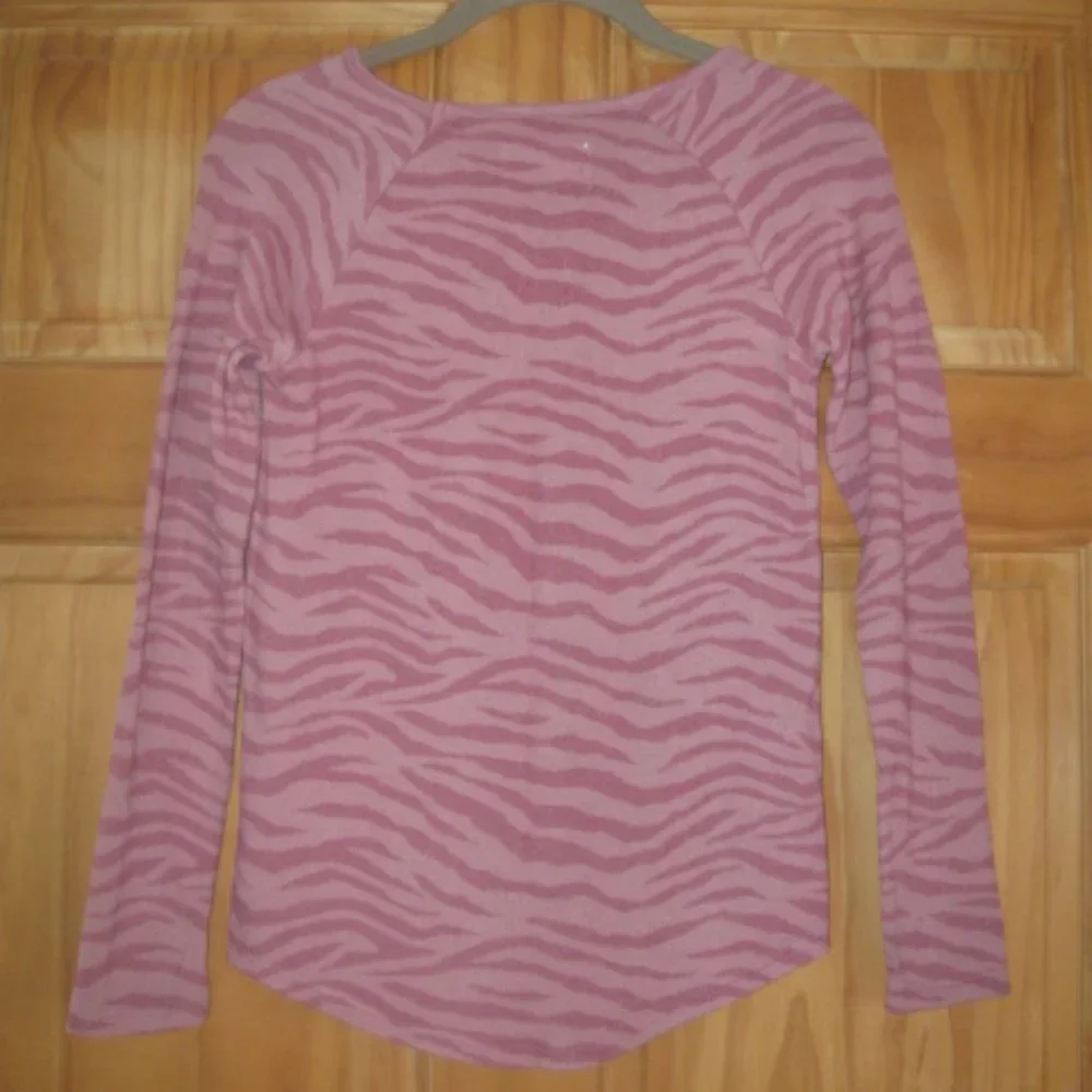 5/$30 Girls Old Navy Pink Long Sleeve Shirt